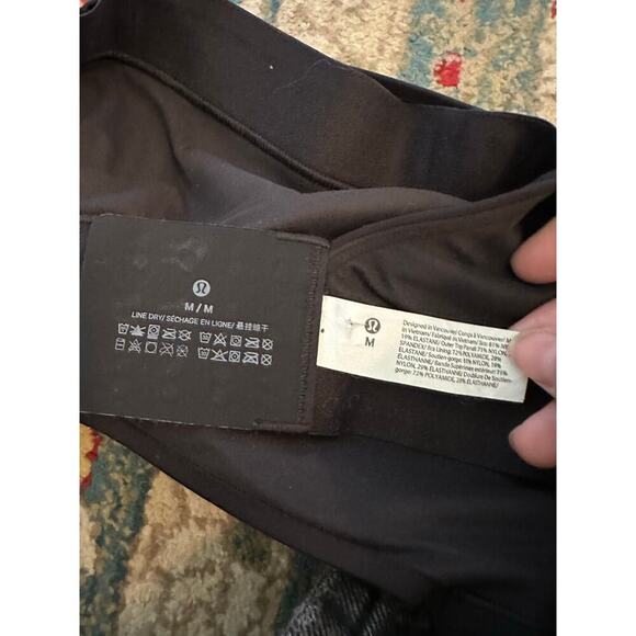 Lululemon Women's Black Super Soft Adjustable Front-Wrap Sports Bra Size Medium - Picture 4 of 4
